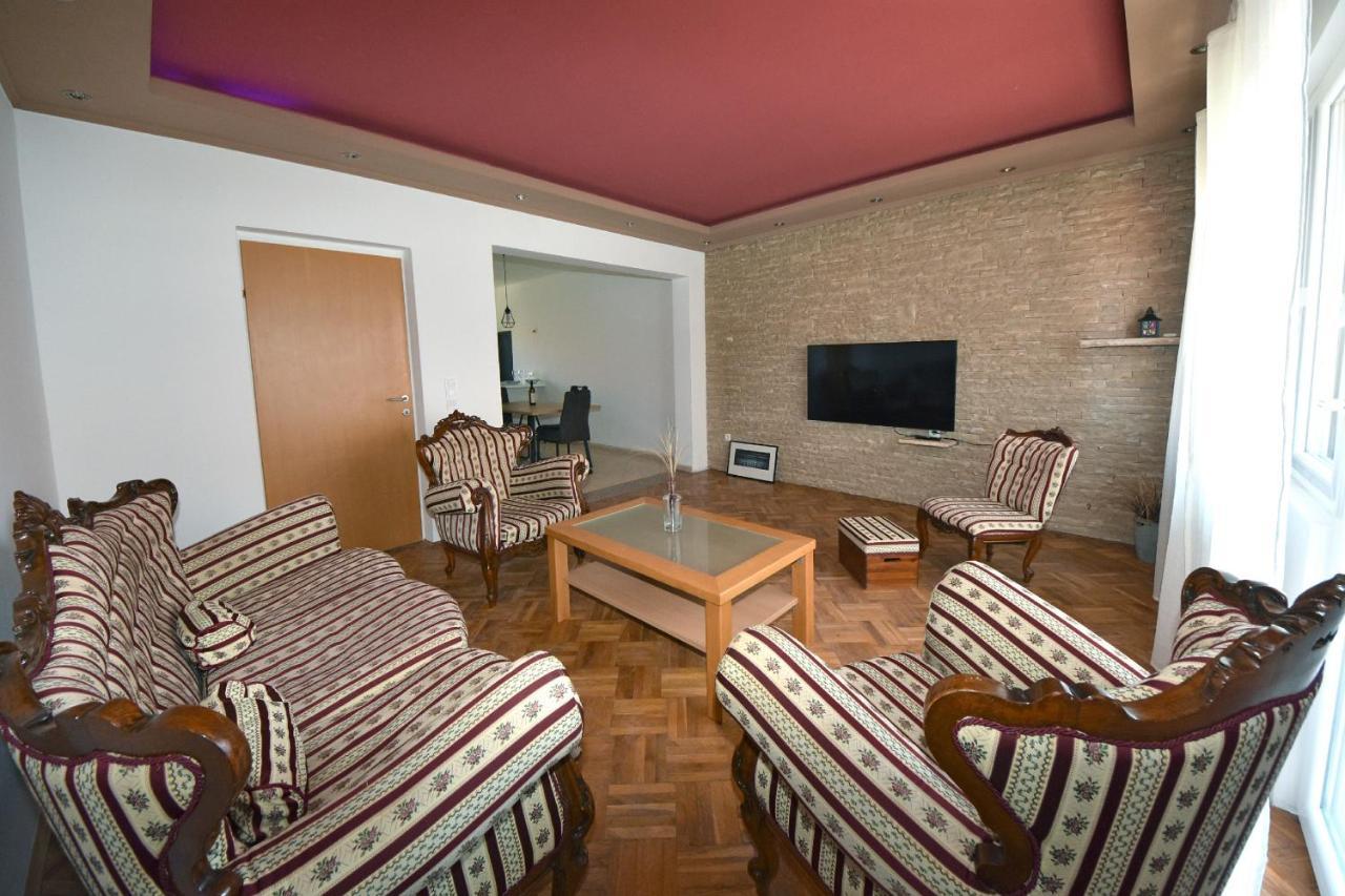 Family Apartment Sara Zara Esterno foto