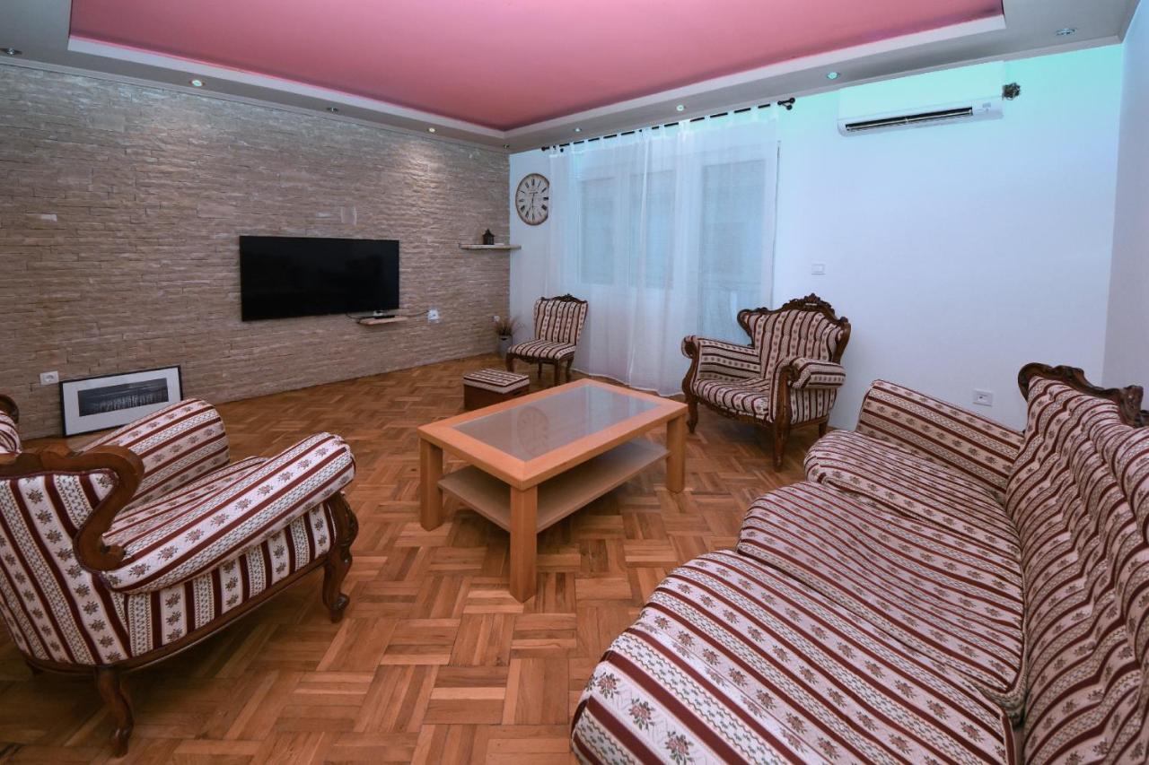 Family Apartment Sara Zara Esterno foto