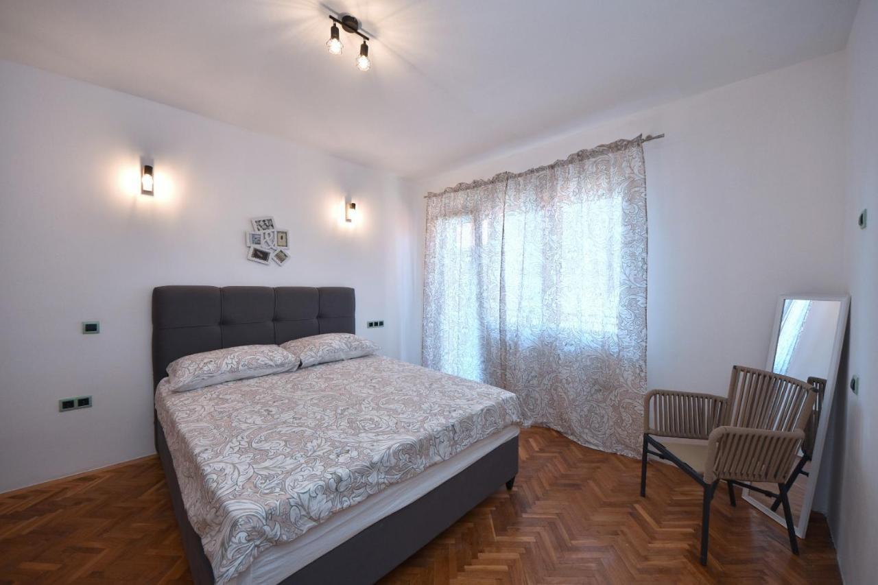 Family Apartment Sara Zara Esterno foto
