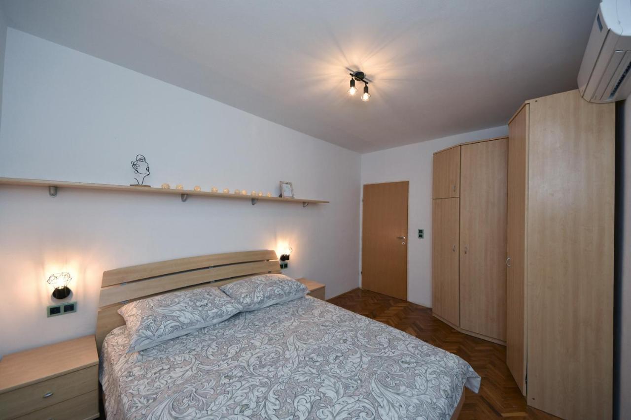 Family Apartment Sara Zara Esterno foto